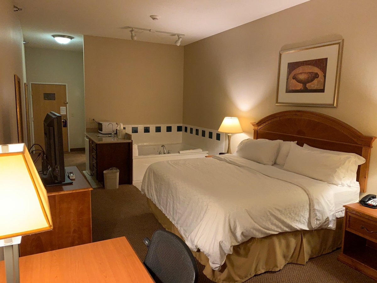 HOLIDAY INN EXPRESS & SUITES LOGANSPORT, AN IHG HOTEL Updated 2024