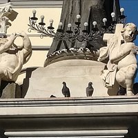 Obelisco di San Gaetano, Piazza San Gaetano, Неаполь, январь.