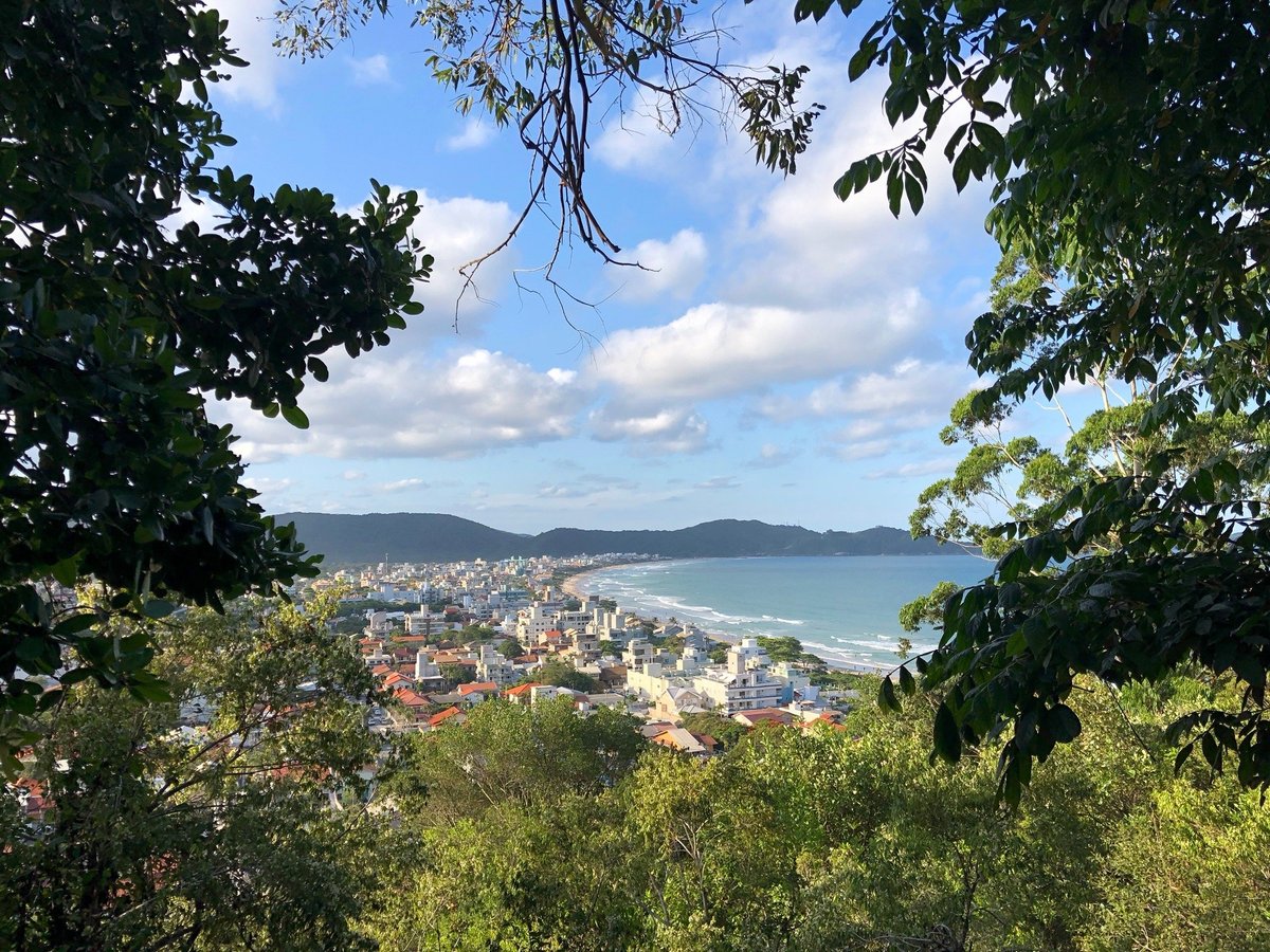 Mirante e Trilha do Morro do Macaco em Bombinhas: Conheça e se encante -  Morada Baden Baden