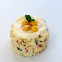 ALIXEÑO. Ensaladilla con los "avíos" del puchero.