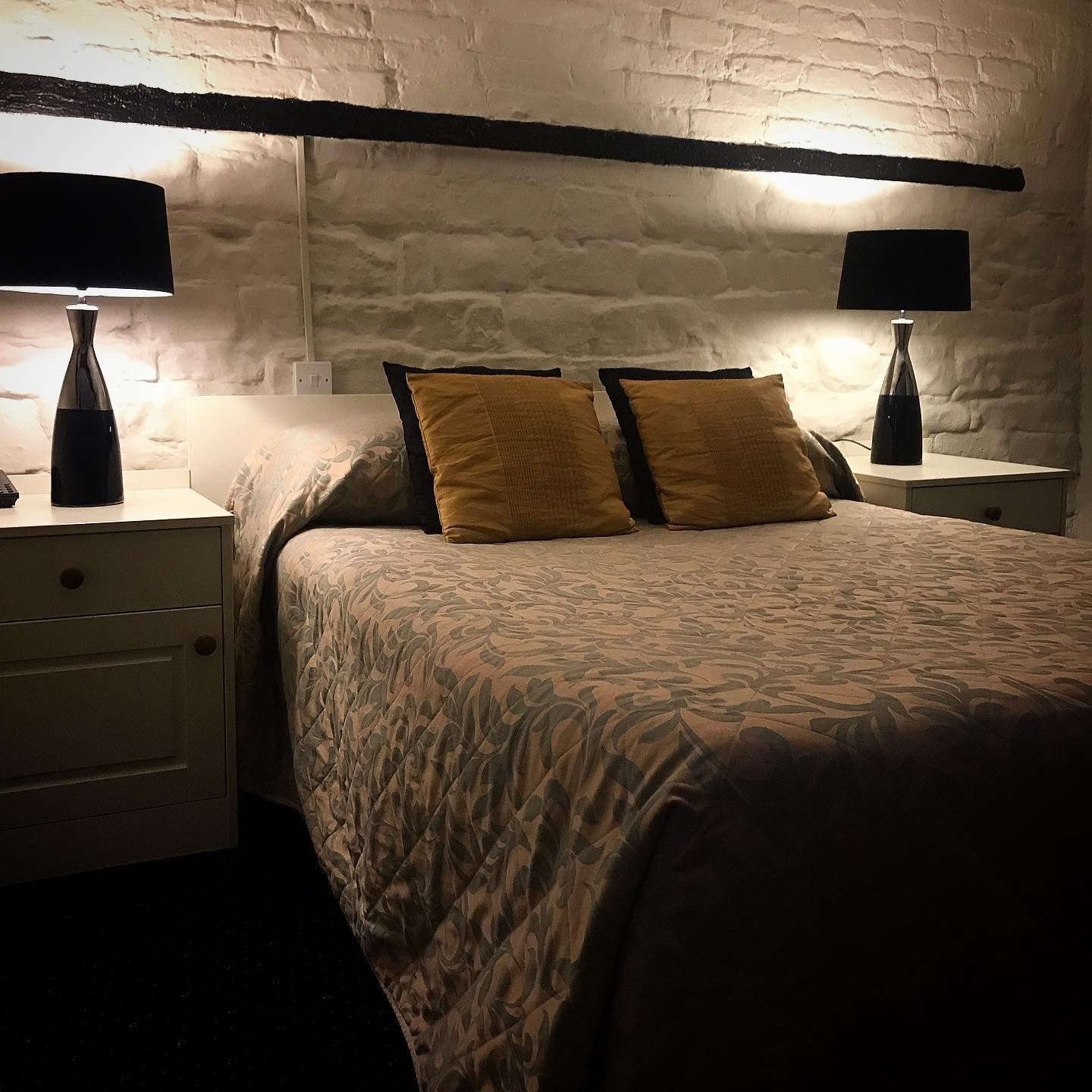 TUDOR HOTEL - Updated 2021 Prices, B&B Reviews, And Photos (Bridgwater ...