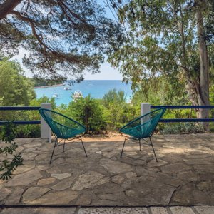 Villa Turquoise an exclusive stone villa with a magnificent sea view of the bay.