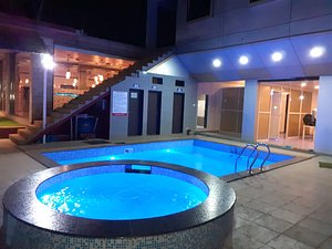 JK Hotels in Mahabaleshwar, image may contain: Pool, Water, Swimming Pool, Villa