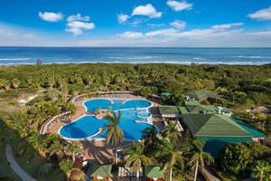 Piscine et plage