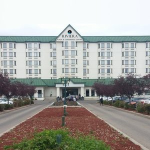 Hotel & Grounds