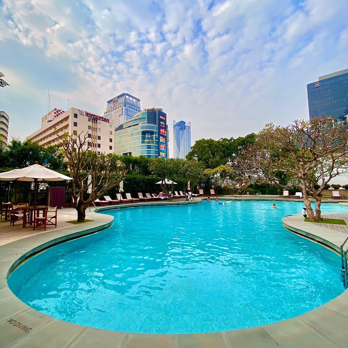 GRAND HYATT ERAWAN BANGKOK SHA EXTRA PLUS CERTIFIED  165     2  0  7  