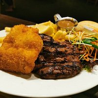 Big Game Combo! Crocodile Schnitzel & Prime Lean Kangaroo Fillet
Served with bread roll, sauce and your choice of TWO sides ( Salad, Chips, Wedges, Veggies or Mash)
