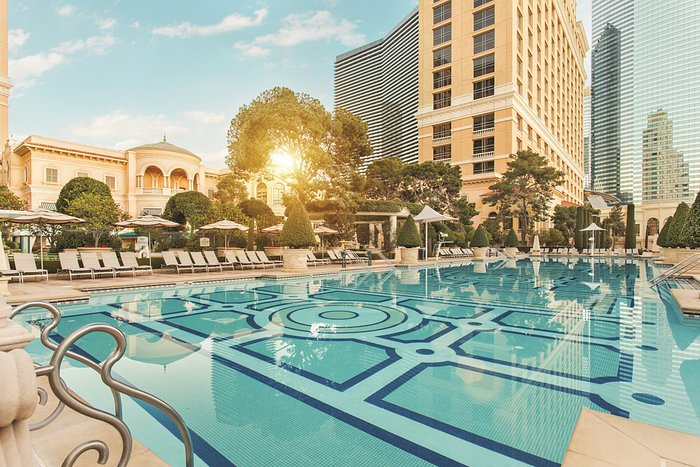 Paris Las Vegas Hotel & Casino Pool Pictures & Reviews - Tripadvisor