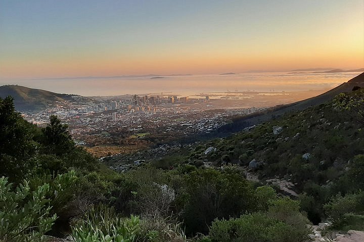 Tripadvisor Wandern Sie Auf Dem Tafelberg Bei Sonnenaufgang über Die