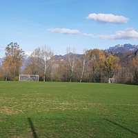Campo Calcio con vista Resegone e Grigna