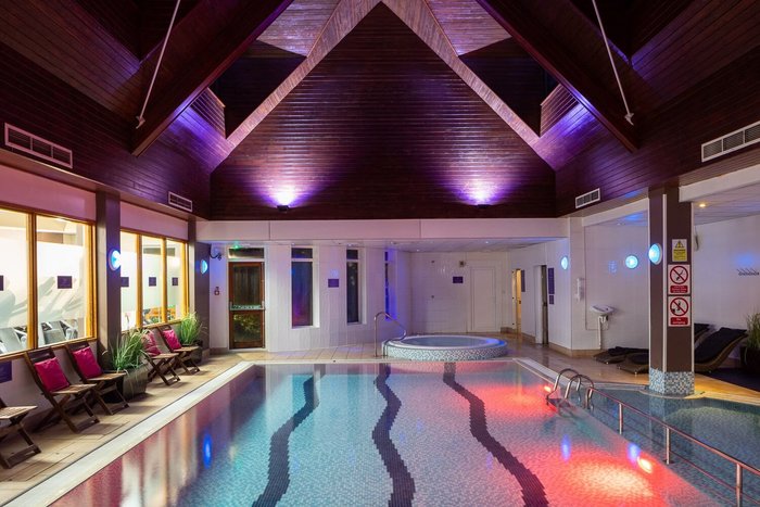 Oakley Court Pool: Pictures & Reviews - Tripadvisor