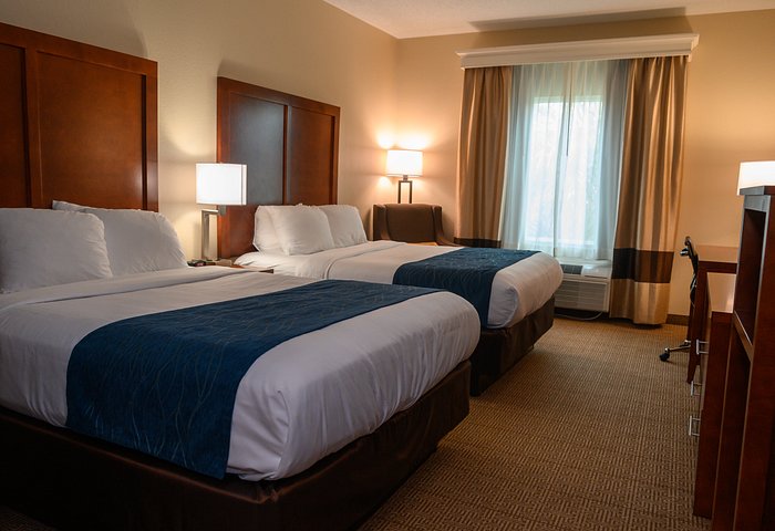 Comfort Inn & Suites Patriots Point Rooms: Pictures & Reviews - Tripadvisor