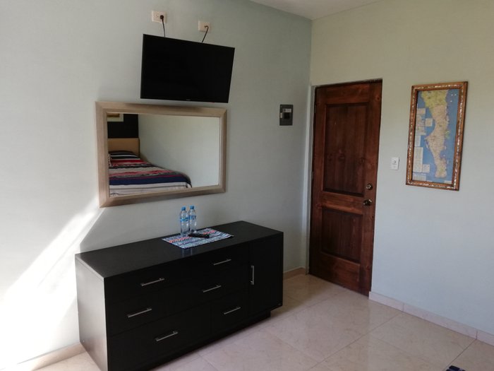 LORES HOUSE - Specialty Inn Reviews (Puerto San Carlos, Mexico)