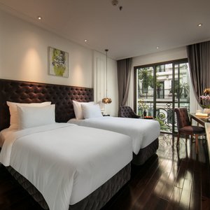 Grand Executive city view  (standing balcony)