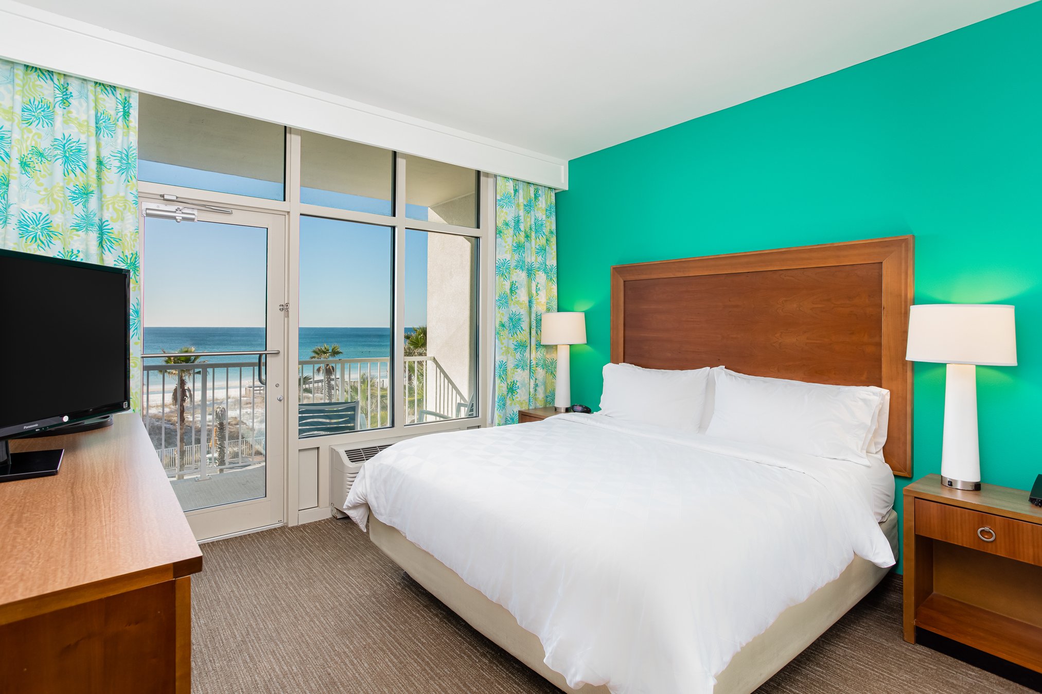 Holiday Inn Resort Fort Walton Beach, An IHG Hotel Rooms: Pictures ...