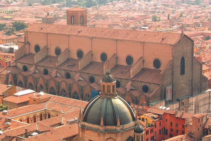 2024 Bologna Highlights Private Tour With A Local Guide