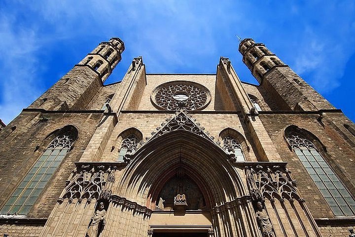 2023 Barcelona, walking book tour: 'The Cathedral of the Sea'