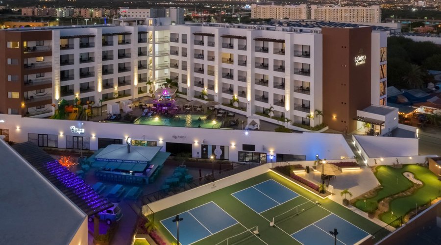 Pickleball courts & golf putting area.