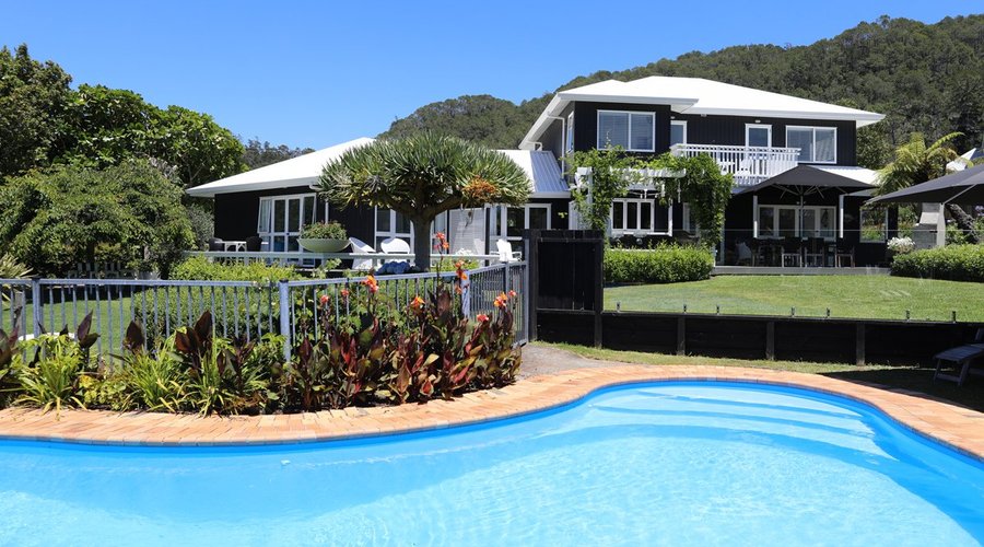 Seasonal pool to refresh