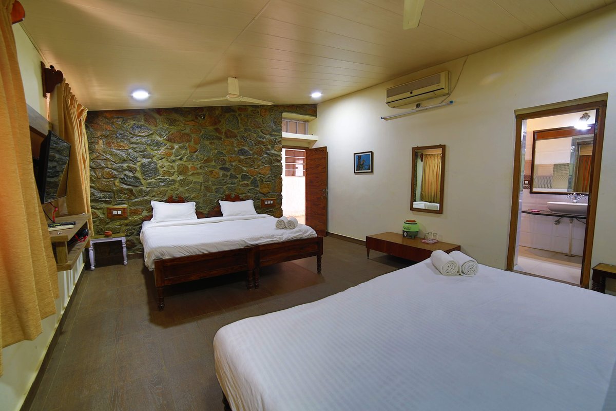 Hotel Castle Rock, Mount Abu Rooms: Pictures & Reviews - Tripadvisor