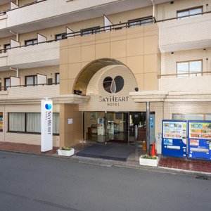 スカイハートホテル川崎のエントランスです。
マンションタイプのホテルですのでご自宅感覚でお寛ぎ頂けます。