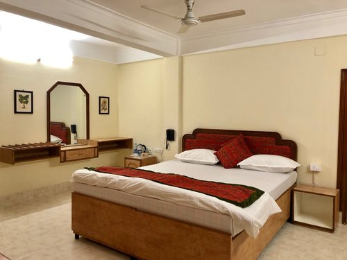 HOTEL SALUJA - Updated 2024 Prices & Reviews (Siliguri, India)