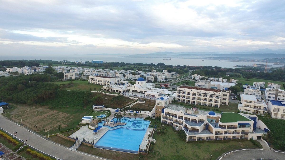 Thunderbird Resort Poro Point, hotel in Luzon
