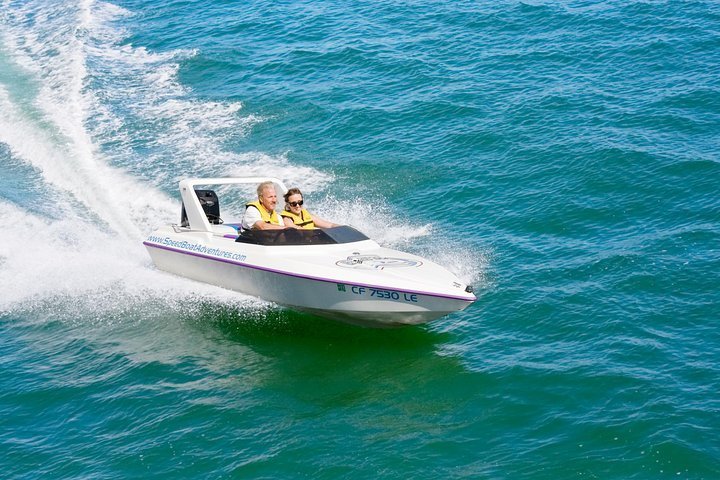 Speed boat