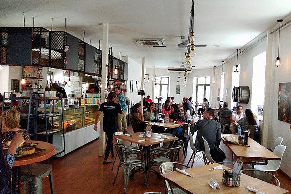 9 Cafes in Mauritius: Perfect Spots to Catch Up Over Coffee 2023