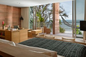 Room & Suite