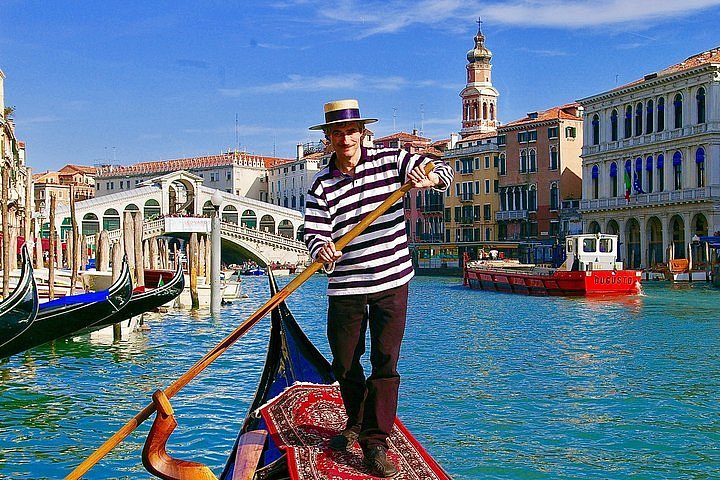 2023 Private Gondola Ride In Venice Reserve Now