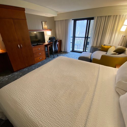 COURTYARD BY MARRIOTT NEWARK-UNIVERSITY OF DELAWARE $179 ($̶2̶1̶9̶ ...