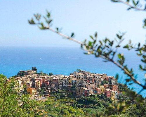 best walking tour of cinque terre