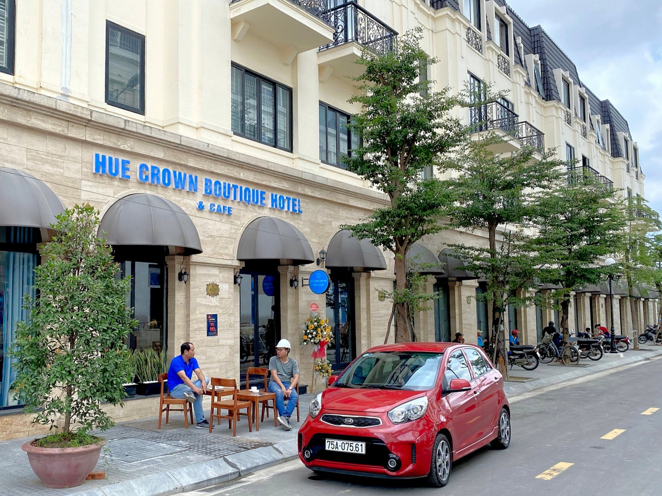 Hue Crown Boutique Hotel Cafe UPDATED Prices Reviews Photos