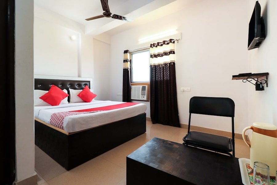 Oyo 6724 Hotel Pragya International Varanasi Hotel Reviews Photos Rate Comparison Tripadvisor