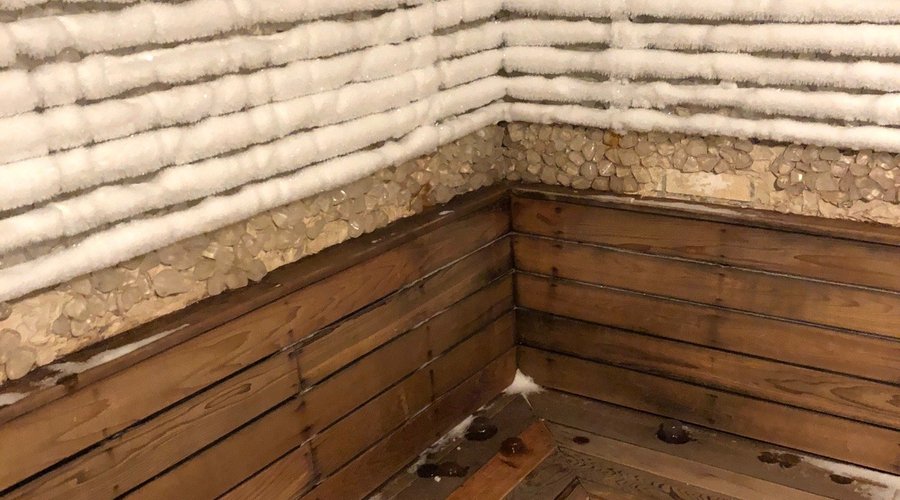 This is what the Iceland Sauna looked like on the morning of 1/30/20. Disgusting.