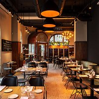 Freestyle Hungarian kitchen, in a cozy bistro. Awarded with Bib Gourmand by Michelin Guide.
Photo by: Tamás Bujnovszky