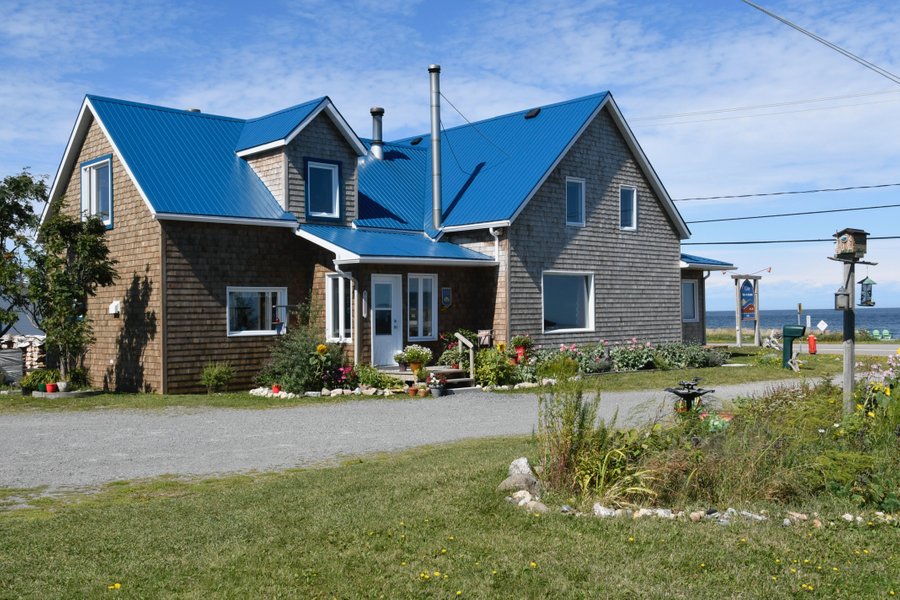 GITE REVE ET REALITE - Prices & Guest house Reviews (Cap-Chat, Quebec