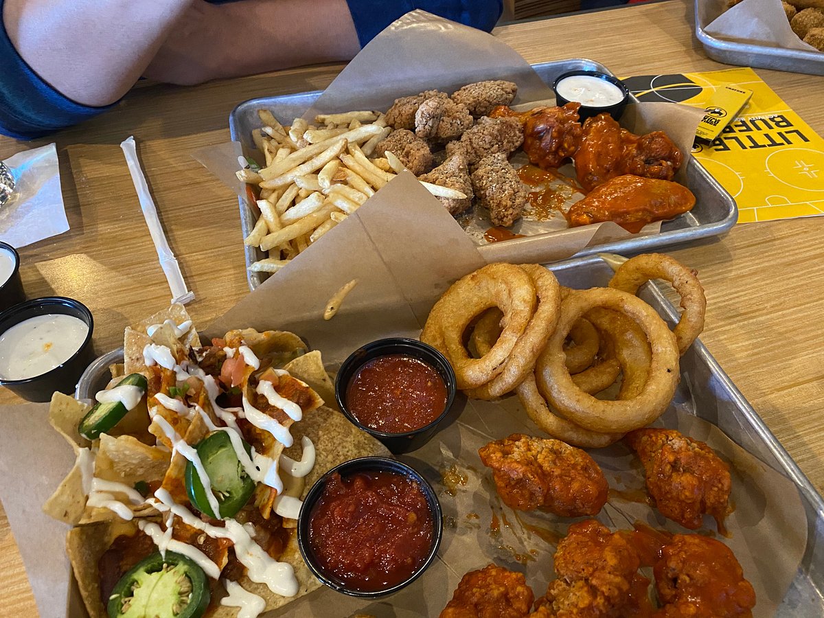 BUFFALO WILD WINGS, Alexandria - Restaurant Reviews, Photos & Phone Number  - Tripadvisor