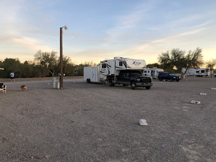 B10 RV Park and Campground (Quartzsite, Arizona) tarifs 2024