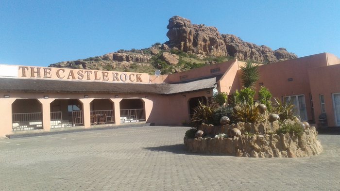 THE CASTLE ROCK (Mohale's Hoek, Lesotho) - foto's, reviews en ...