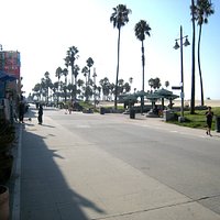 Venice Beach Boardwalk (Los Angeles) - All You Need to Know BEFORE You Go