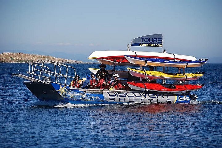 discovery island kayak tour