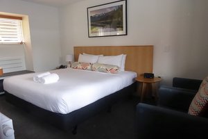 Room & Suite