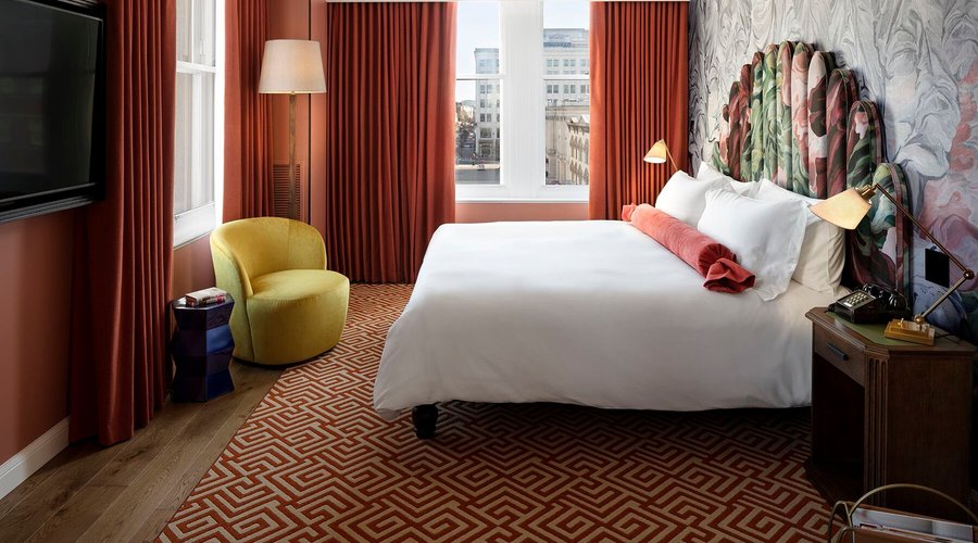 Deluxe King Room