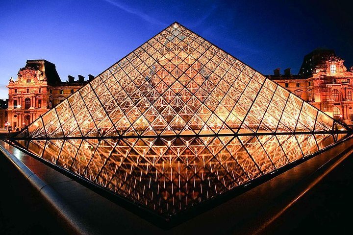 2024 Paris Louvre Museum Highlights Interactive Tour With Mobile App   Caption 