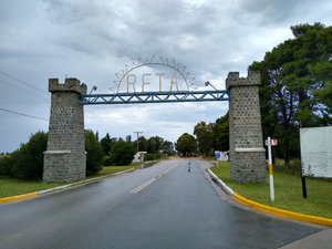 Balneario Reta in Bahia Blanca, image may contain: Arch, Road, Freeway, City