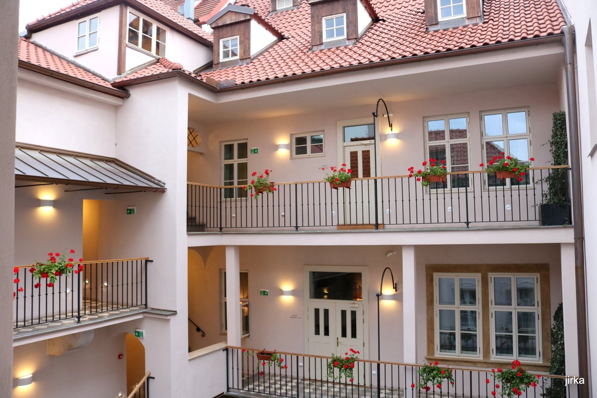 HOTEL GOLDEN KEY PRAGUE CASTLE $62 ($̶1̶0̶8̶) - Prices & Reviews ...