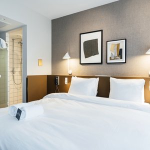 Medium room