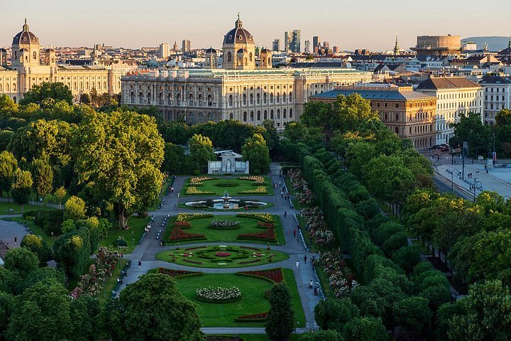 Vienna, Austria 🇦🇹 Old Historic City Center Walk 2022 HDR 